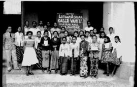 Latihan Kader wanita Insp. Pend. Masyarakat Kab. Nganjuk: Foto bersama