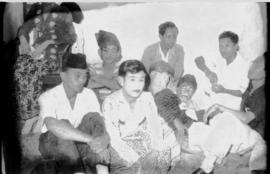 Sandiwara penerangan Manusia Pancasila di Watudandang dan Bandung Kec. Prambon: Pemain sandiwara ...